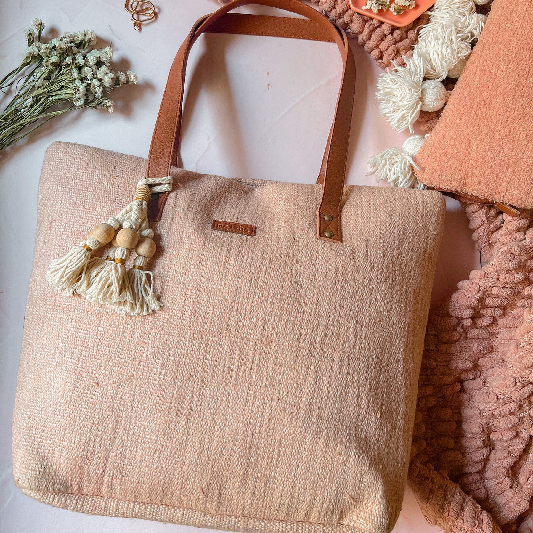 Roseate glow everyday tote