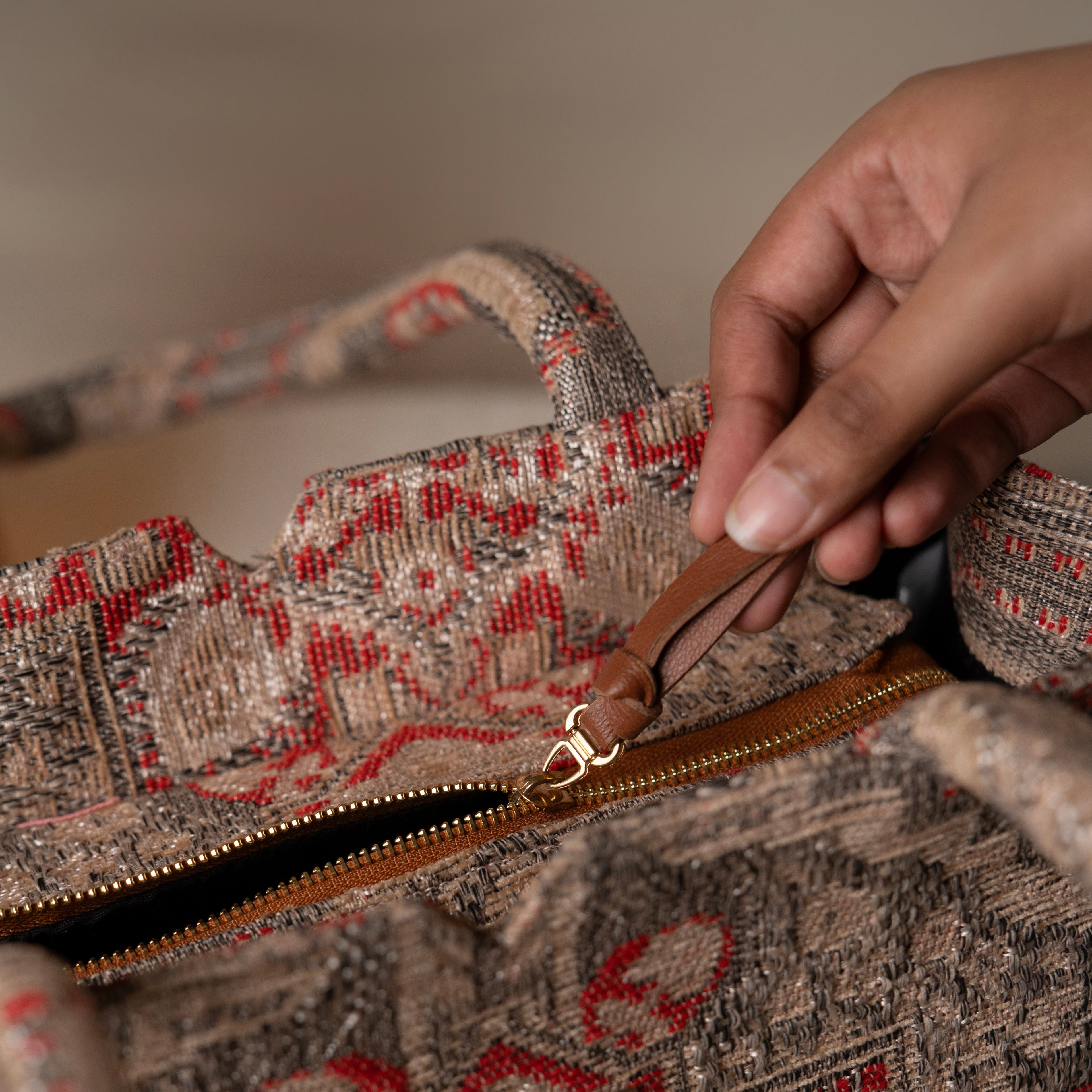 Vintage Hues Medium Box Bag (MEDIUM)